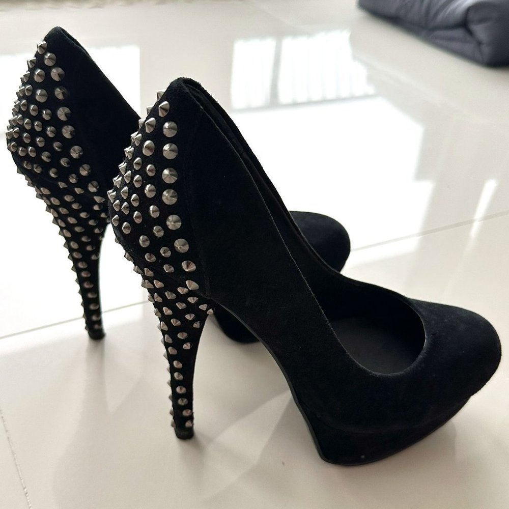 Kelsi Dagger Black Suede Platform Pumps with Metal Spikes - Size 7